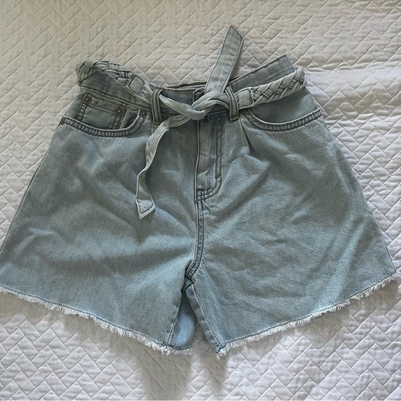 Levi's Other - Girls Levi's Light Blue Jean Skirty Shorts with Belt